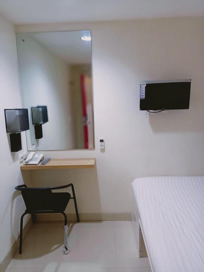 Kiara Cozy Hostel Бандунг Екстериор снимка